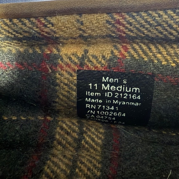 L.L.Bean Men's Handsewn Slippers, Flannel-Lined Size 11 Medium - Picture 9 of 9